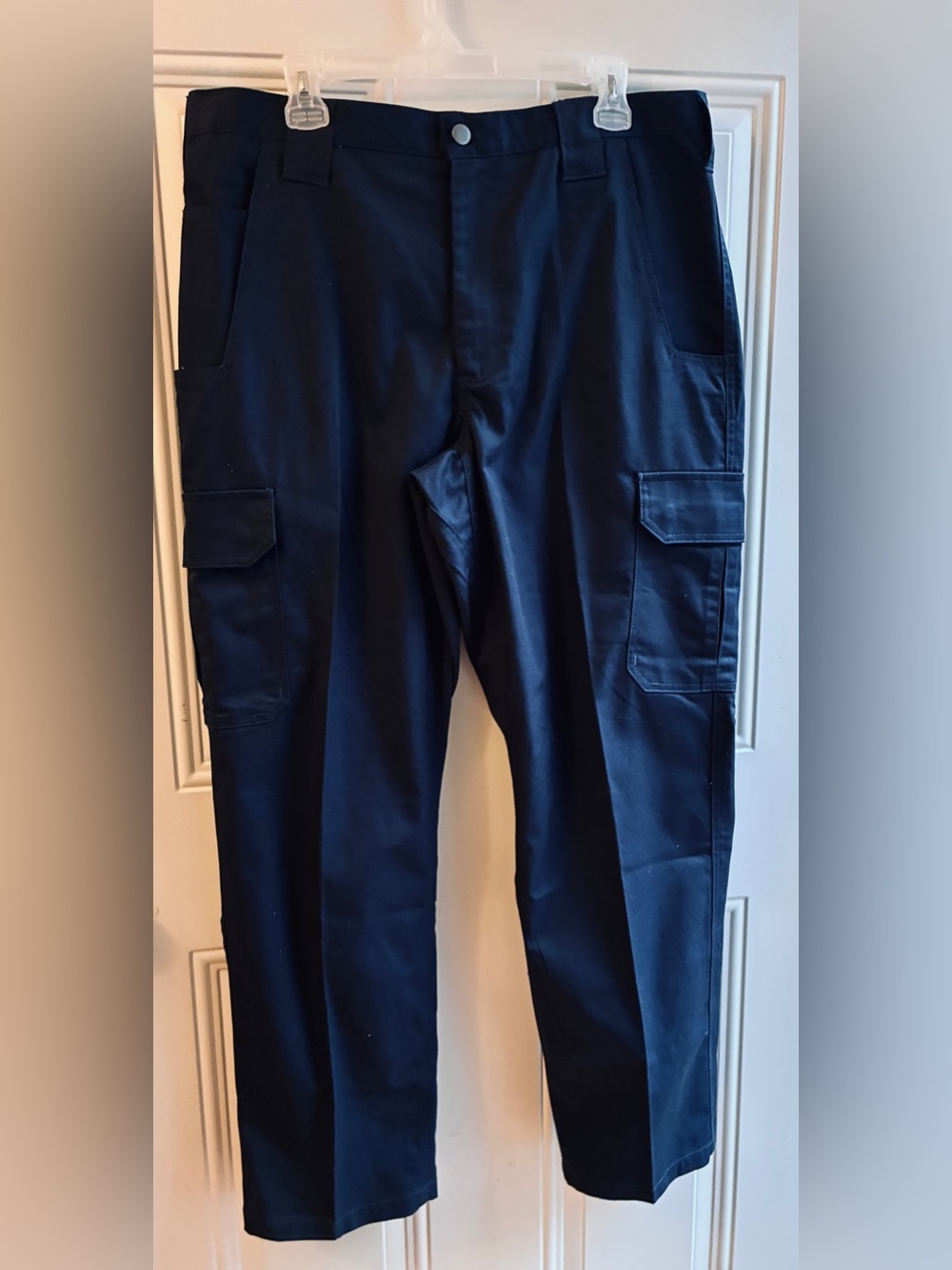 Wear guard men’s dark blue size 36/30 cargo pants/ NWOTG / comfort waist